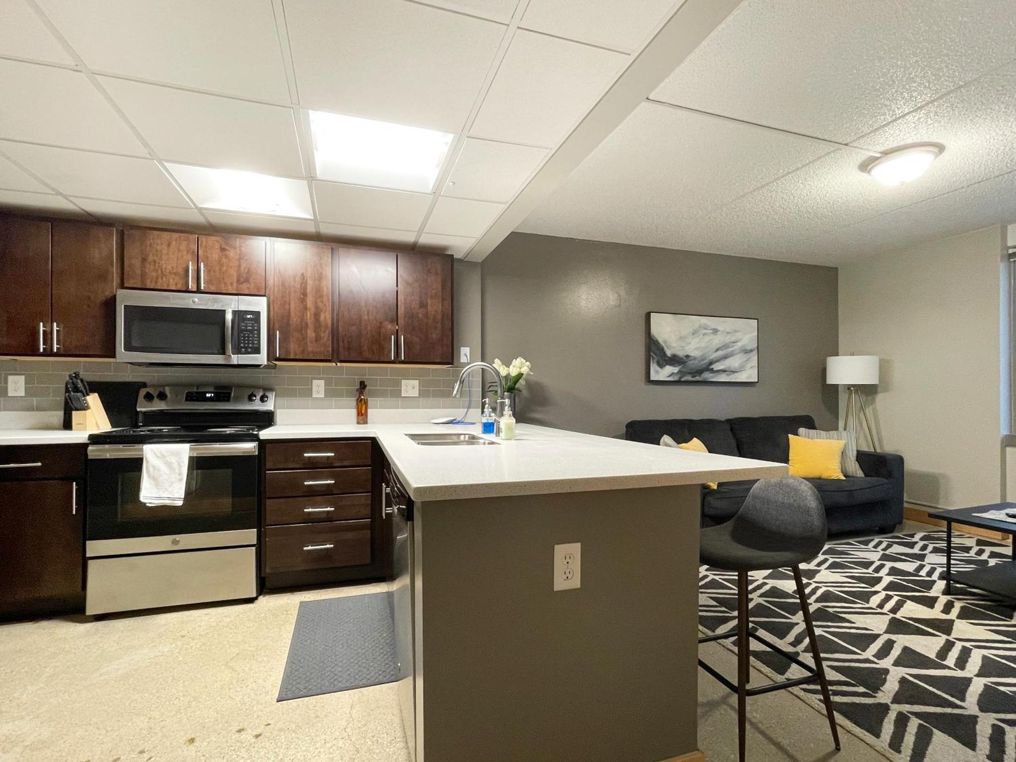 2 Bedroom Short Uber To Dtwn Nightliferestaurants Des Moines Exterior photo